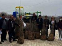 14 çiftçiye bin 300 adet bedelsiz dut fidanı dağıtıldı