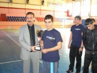 Gençler masa tenisi düzenlenen ödül töreniyle sona erdi