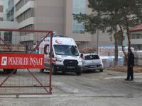 Hastane inşaatının 3’ncü katından düşen işçi yaralandı