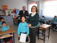 Tunceli’de Öğrenciler Karnelerini Aldı