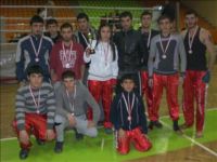 Kick Boksta Madalya Sevinci