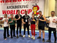 Dersim Kick Boks’tan bir kupa, 5 madalya