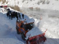 Tunceli-Pülümür karayoluna Çığ Düştü