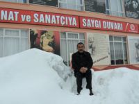 Hozat'ta, 'Sanata ve Sanatçıya Saygı Duvarı'