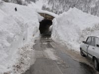 Tunceli-Erzincan karayolu 15 saat sonra açıldı