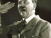 Hitler'e ait 7 tablo bulundu