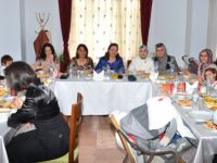 Polisevinde Çay Partisi...