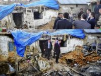 Tuna, Evi Yanan Aileyi Ziyaret Etti