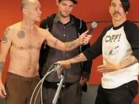 Red Hot Chili Peppers'dan mesaj var