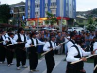 Dersim Kültür Derneği Halk Oyunları ekibi halkla buluştu