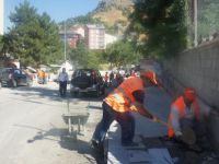 Kaldırımlar tamamlanıyor