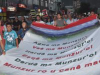 Tunceli'de barajları ölü taklidi yaparak protesto ettiler