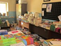Okullara kitap ve bilgisayar dağıtımı yapıldı