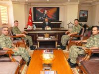 Komutanlardan Vali Güner'e ziyaret