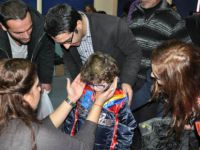 Ovacık'ta Öğrencilere Mont, Bot ve Kırtasiye Yardımı