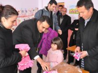 Ovacık'ta İhtiyaç Sahibi Öğrencilere Giyecek Yardımı