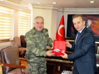 8.Kolordu Komutanı Akbaş’tan Vali Güner’e ziyaret