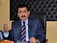 AK Parti'ye Katılan Yerlikaya, Partililerle Tanıştı