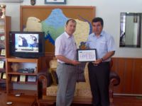 Defterdarlıktan Pertek Belediyesine Plaket