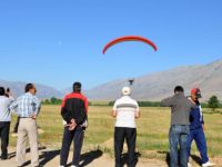 Ovacık'ta Paramotorla Uçuş Yapıldı