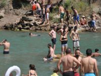 Tuncelililer Plajlara Akın Etti