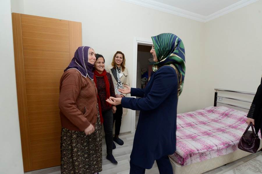 huzurevine-ziyaret-(3).jpg