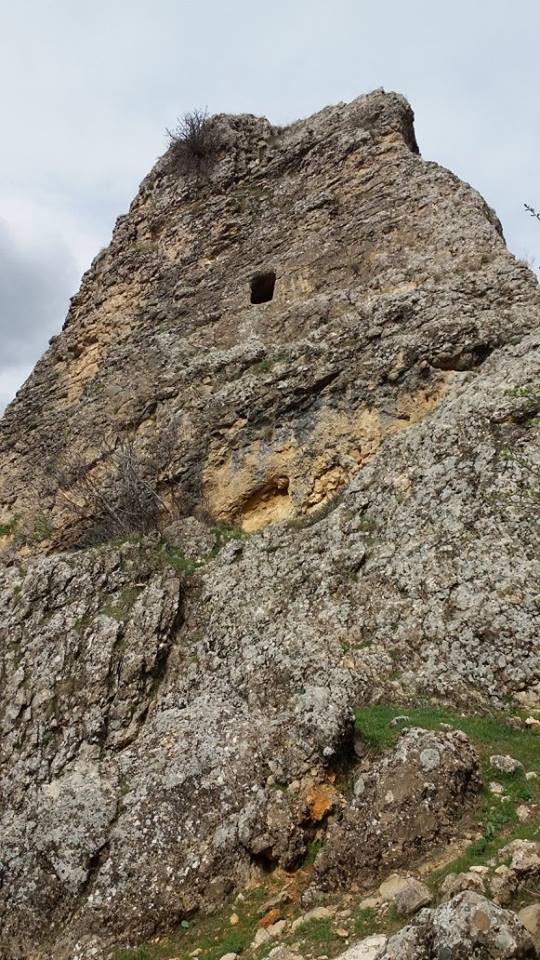 kaya-mezarlari-tehdit-altinda-(1).jpg