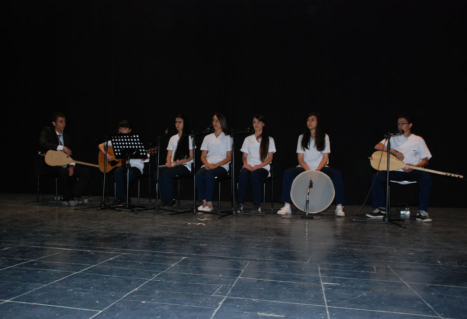 meslek-ve-teknik-anadolu-lisesinde-hemsirelik-gunu-kutlamasi-(2).jpg
