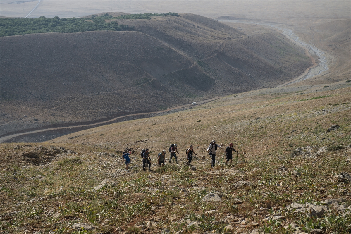 munzur-daglarinin-3-bin-rakimli-zirveleri-dagcilarin-rotasinda-(3).jpg