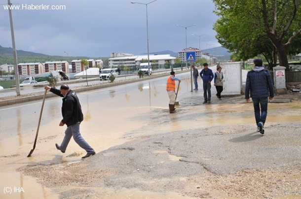 tunceli-de-yagmur-yol-5-229299_b.jpg