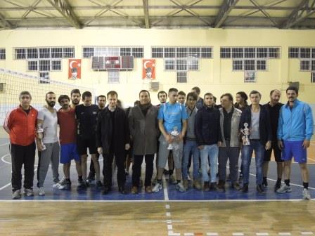 voleybol-turnuvasi-yapildi-(2).jpg