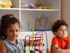 Okul öncesi ve birinci sınıflar eğitime başladı