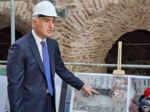Bakan Ersoy, Kız Kulesi'nde incelemelerde bulundu