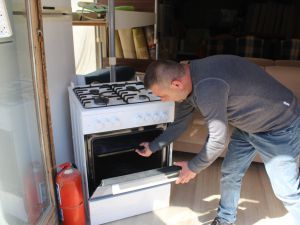 Ev kiralayan öğrencilerin ilk tercihi spotçu ve ikinci el eşyacılar oluyor