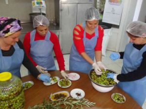Zeytinin en tatlı hali: Zeytin reçeli