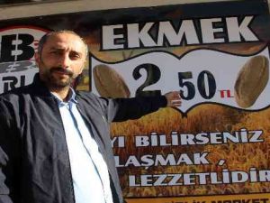Sofralar ekmeksiz kalmasın diye ekmeği 2.5 TL'ye satıyor