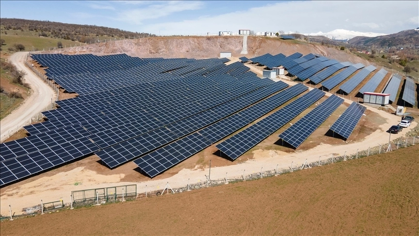 Doğu Karadeniz'in en büyük güneş enerji santrali tam kapasite üretime başladı