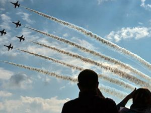 Türk Yıldızları'ndan TEKNOFEST'te gösteri
