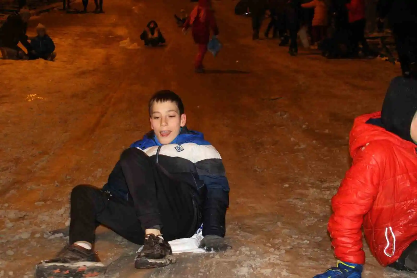 Ankara'da karın keyfini çocukları çıkardı