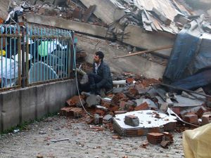 Hatay'daki depremin acı tablosu sabahın ilk ışıklarıyla ortaya çıktı