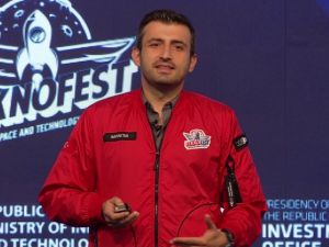 Selçuk Bayraktar, Uluslararası Girişim Zirvesi'nde konuştu