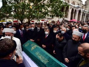 Usta şair Sezai Karakoç son yolculuğuna uğurlandı