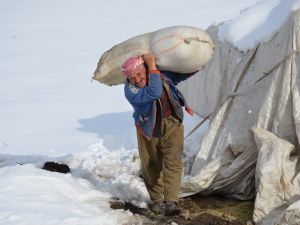 Şırnak'ta 4 yıldır yaylada tek başına eksi 30 derecede yaşıyor
