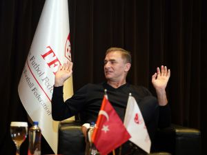 Stefan Kuntz: 'Milli eğitim sistemiyle, futbol sistemi paralel gitmeli'