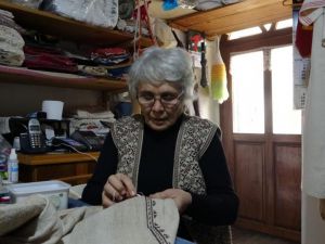 Çeyizlerden çıkan asırlık ketenleri yeniden işliyor