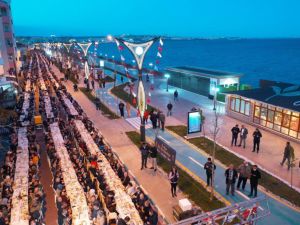 1 kilometrelik dev iftar sofrası: Bu sofranın başı var sonu yok