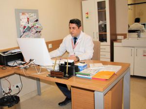 Gastroenteroloji Uzmanı Doç. Dr. Doğan: "Ramazan ayında mide şikayetleri artmaktadır"