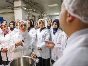 Diyarbakırlı kadınlar İtalyanların dünyaca ünlü mozzarella peynirini üretecek