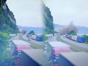 Artvin'in Kemalpaşa ilçesinde heyelan böyle geldi