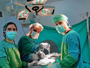 Doktorları şaşkına çeviren ameliyat: Midesinden 158 parça metal çıktı